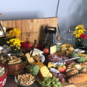 Richbich Clinic Wooden Cutting Board